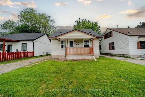 6143 Churchill St, Niagara Falls, ON, L2G2X2 | Card Image