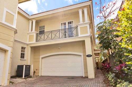 1380-1380 Ne 24th St, Wilton Manors, FL, 33305-1312 | Card Image