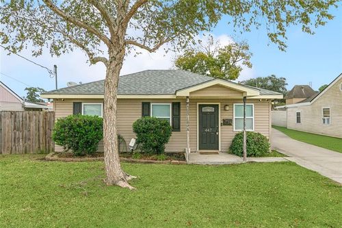 447 Roseland Pkwy, Harahan, LA, 70123-3929 | Card Image