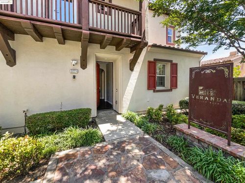3221 Browntail Way, San Ramon, CA, 94582-5242 | Card Image