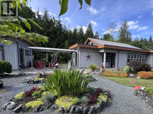 3881 Charlton Dr, Qualicum Beach, BC, V9K1Z3 | Card Image