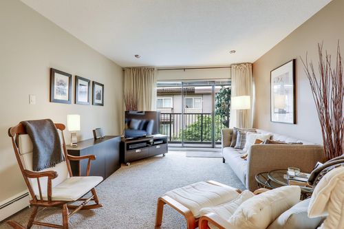 302-330 E 1st St, North Vancouver, BC, V7L1B5 | Card Image