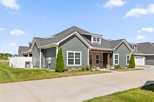 815 Wellstone Dr, Chattanooga, TN, 37405-1785 | Card Image