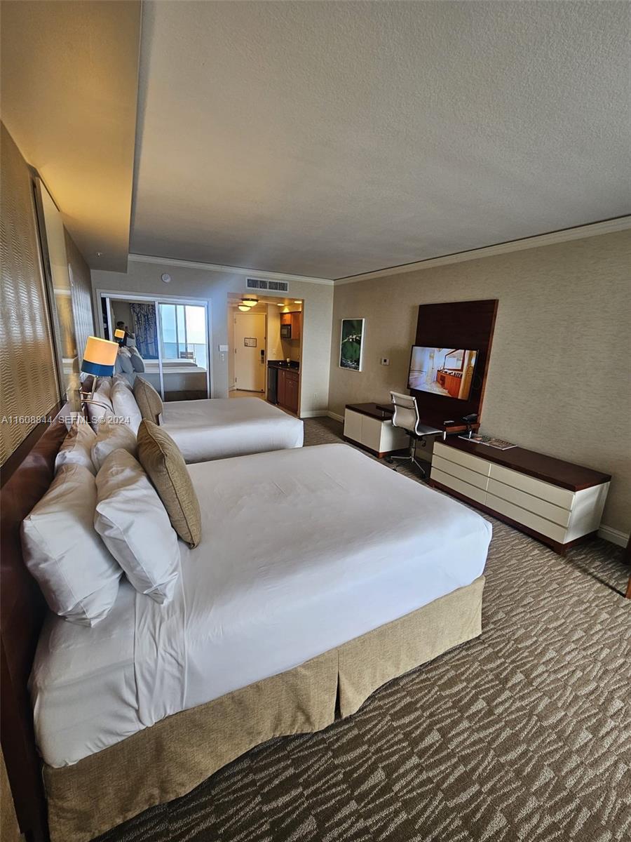 Residential in Sunny Isles Beach 3