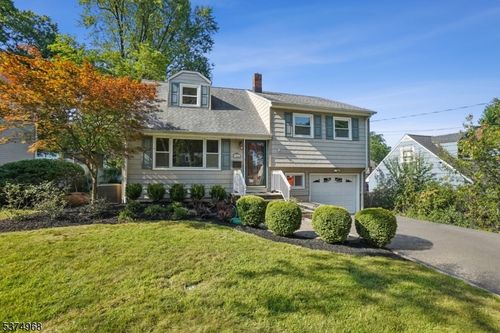 13 Westland Rd, Verona, NJ, 07044-2239 | Card Image