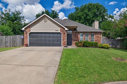 3420 S 1st St, Broken Arrow, OK, 74012-7915 | Card Image