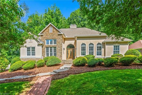 2554 Dilworth St, Winston Salem, NC, 27101-1961 | Card Image