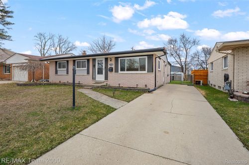 39784 Hillary Dr, Canton, MI, 48187-4208 | Card Image