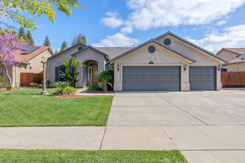 2316 N Carson Ct, Visalia, CA, 93291-6590 | Card Image