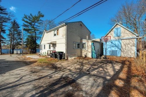22 Ocean Ave, Hanson, MA, 02341-2080 | Card Image