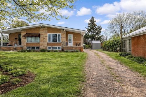 5 Carrington Crt, Hamilton, ON, L9A4N5 | Card Image