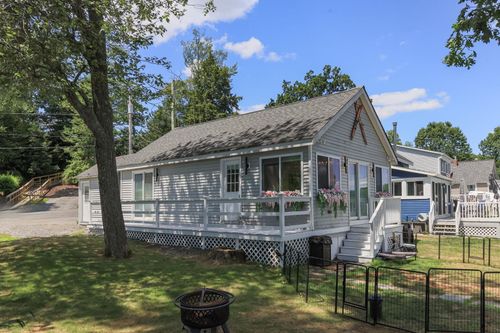 121 Chases Grove Rd, Derry, NH, 03038-5835 | Card Image