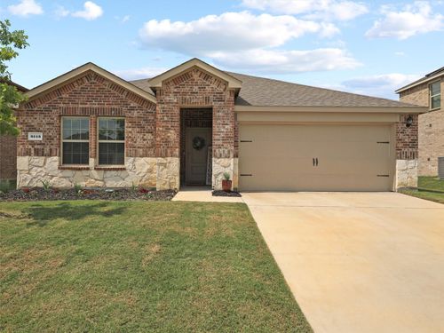 6113 Bracken Dr, Aubrey, TX, 76227-3646 | Card Image