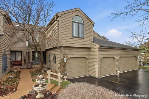 890 Shoreline Rd, Lake Barrington, IL, 60010-3887 | Card Image