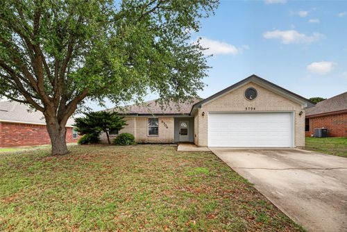 5704 Golden Dr, Killeen, TX, 76542-7591 | Card Image