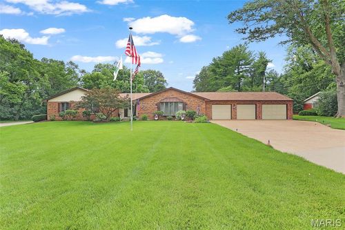 2A Hollyhock Lane, Belleville, IL, 62221 | Card Image