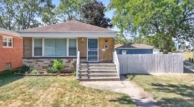 14322 S Hoxie Avenue, House other with 3 bedrooms, 2 bathrooms and 2 parking in Burnham IL | Image 1