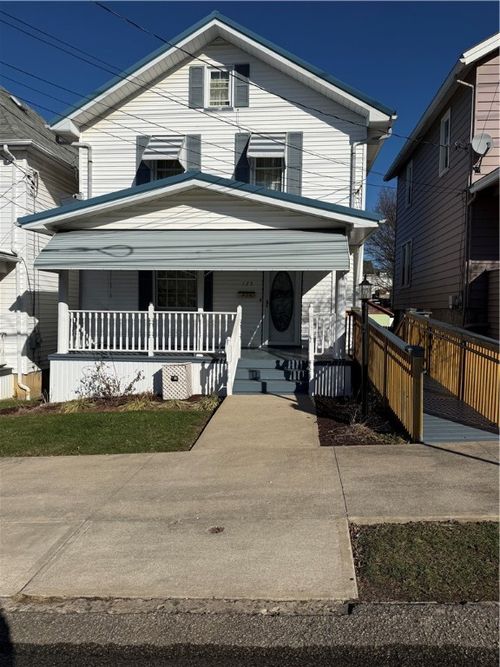 123 E Coffee St, Uniontown, PA, 15401-2905 | Card Image