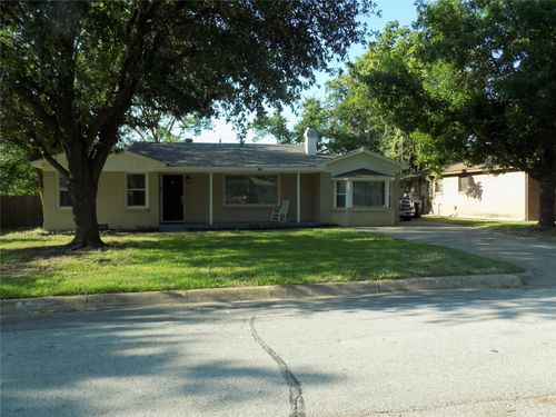 7821 Hood St, Lakeside, TX, 76135-4217 | Card Image