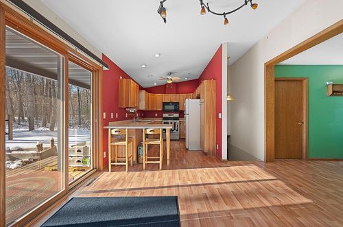 N1520 Spring Glen Road Road, Menominee, WI, 54135 | Card Image