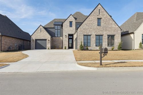 14270 S Evanston Ave, Bixby, OK, 74008-4683 | Card Image