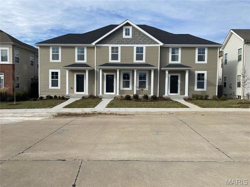 middle-7121 Trainor Place, St Louis, MO, 63116 | Card Image