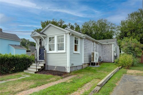 12 Atlantic Ave, Portsmouth, RI, 02871-4306 | Card Image