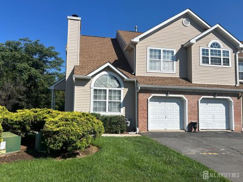 94 Castle Pointe Blvd, Piscataway, NJ, 08854-5065 | Card Image