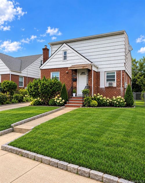 116-23 237th St, Elmont, NY, 11003-3903 | Card Image