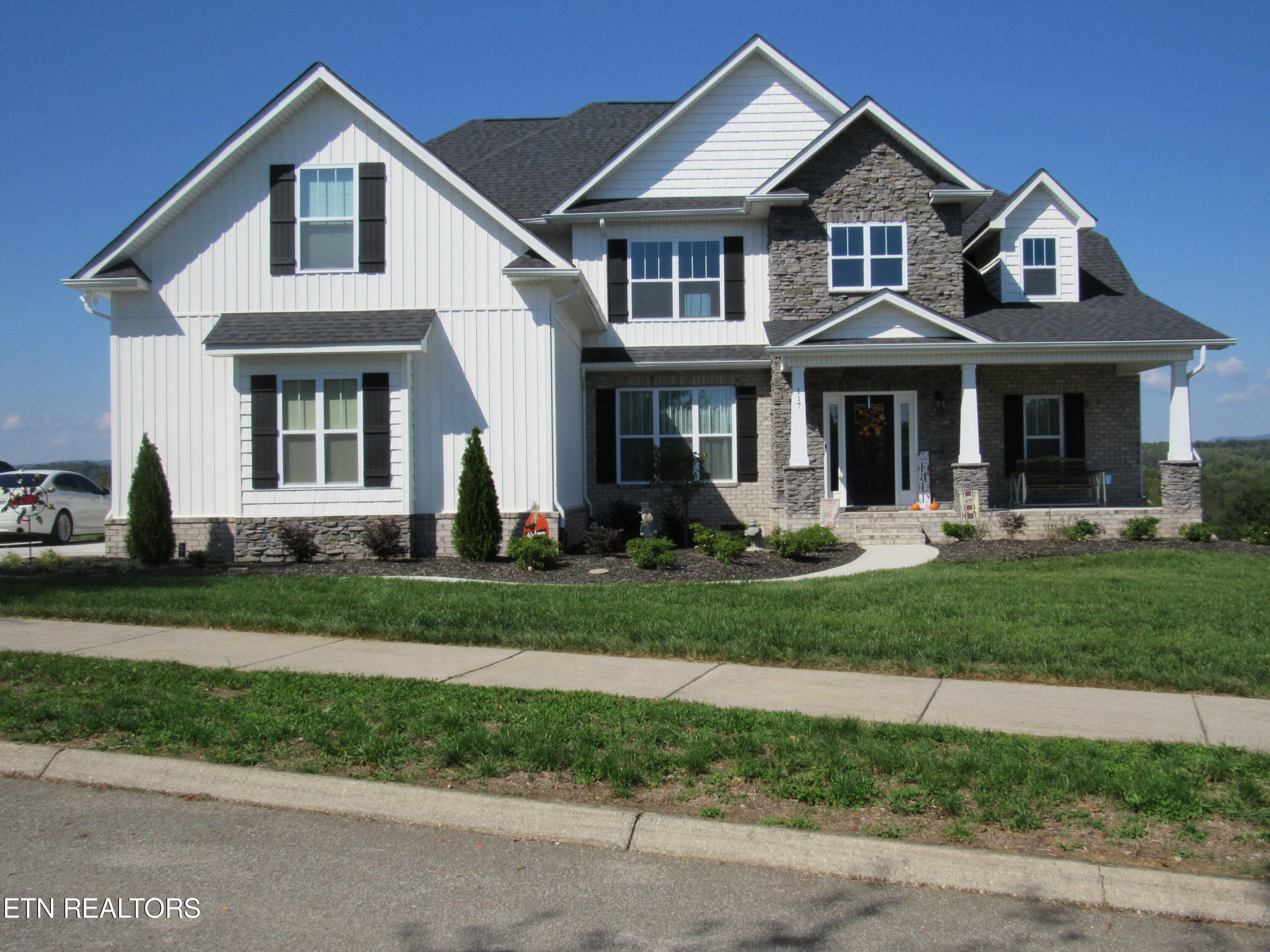 Sweetberry St, Oak Ridge, TN 37830