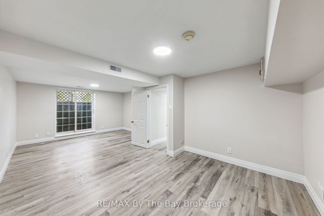 174 32nd St S, House other with 4 bedrooms, 4 bathrooms and 8 parking in Wasaga Beach ON | Image 32