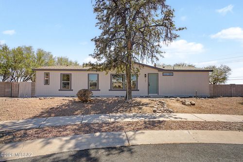 6587 W Golden Rain Drive, Tucson, AZ, 85757 | Card Image