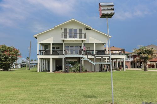 115 Seagull Ln, Lake Charles, LA, 70607-8811 | Card Image