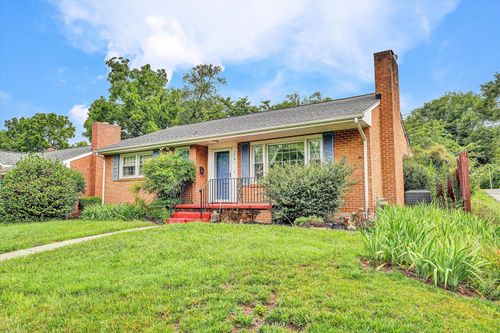 2401 Maiden Ln Sw, Roanoke, VA, 24015-2213 | Card Image