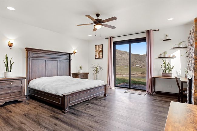 9701 Mt Highway 200, House other with 3 bedrooms, 2 bathrooms and null parking in Dixon MT | Image 18
