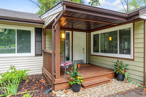 220 Newton Pl, Ballwin, MO, 63021-4813 | Card Image