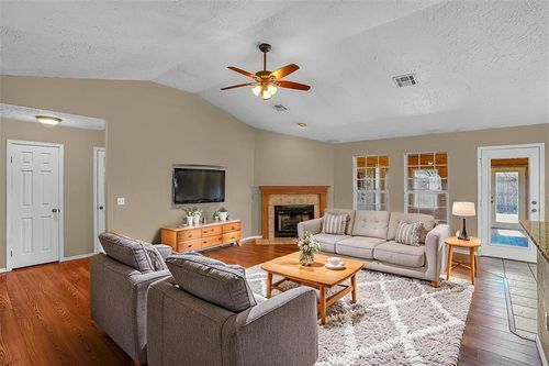 152 Calhoon St, Elk City, OK, 73644-3741 | Card Image