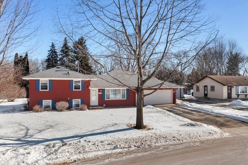 2448 Gunflint Trl, Brooklyn Park, MN, 55444-1662 | Card Image
