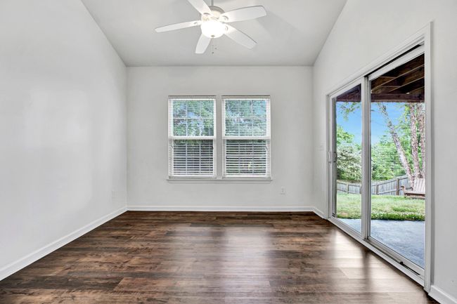 Great office or dining space! | Image 12