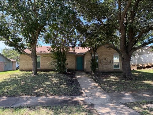 1226 Canyon Oaks Dr, Lancaster, TX, 75146-1316 | Card Image