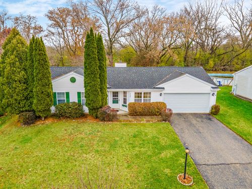 4540 Vista Dr, Island Lake, IL, 60042-8479 | Card Image