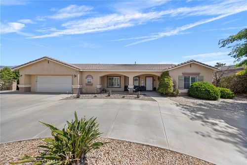 1410 Charles St, Banning, CA, 92220 | Card Image