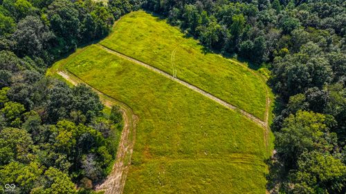 2 E Scotland Rd, Bloomfield, IN, 47424 | Card Image