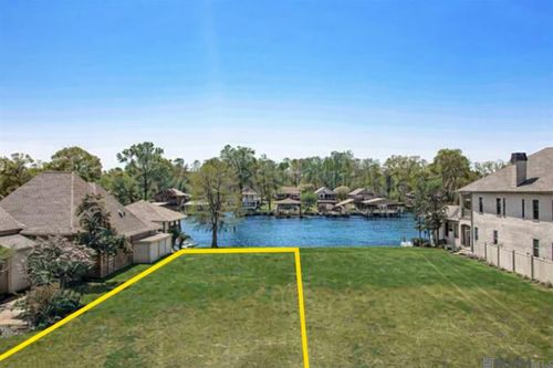 21049 Waterfront East Dr, Maurepas, LA, 70449-5301 | Card Image