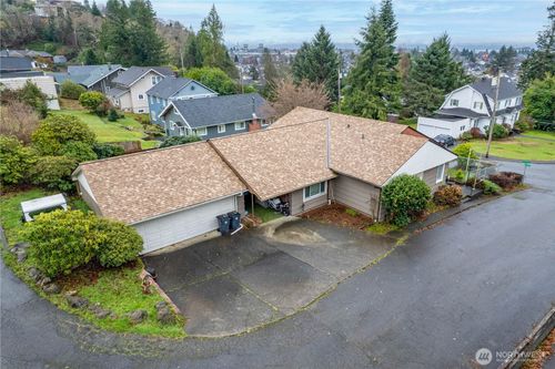 301 Sunset Dr, Hoquiam, WA, 98550-1325 | Card Image