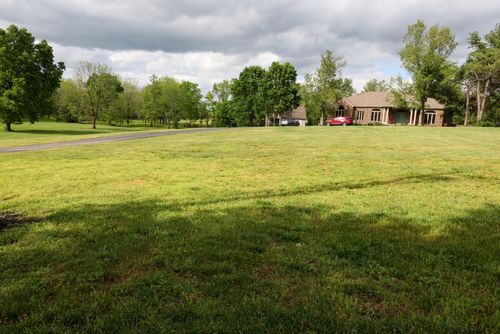 215 Paradise Camp Rd, Harrodsburg, KY, 40330-8892 | Card Image