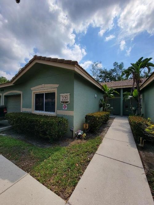 102-220 Crestwood Cir, Royal Palm Beach, FL, 33411-4726 | Card Image
