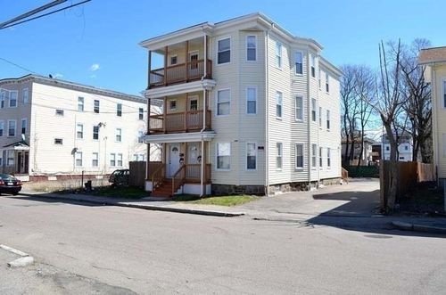 15 Exchange St, Brockton, MA, 02301-6028 | Card Image