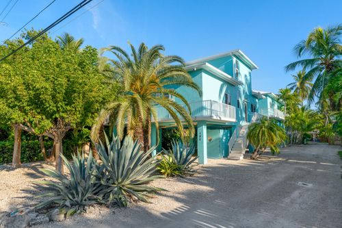 189 Carroll St, Islamorada, FL, 33036-3621 | Card Image