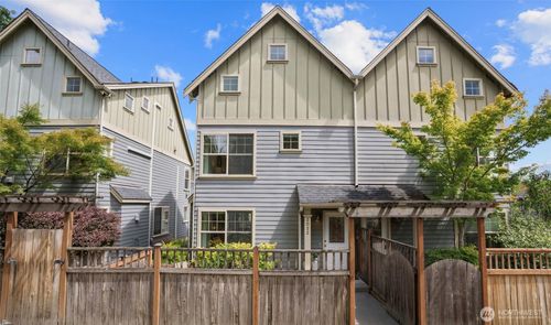 2022 E Terrace St, Seattle, WA, 98122-5835 | Card Image